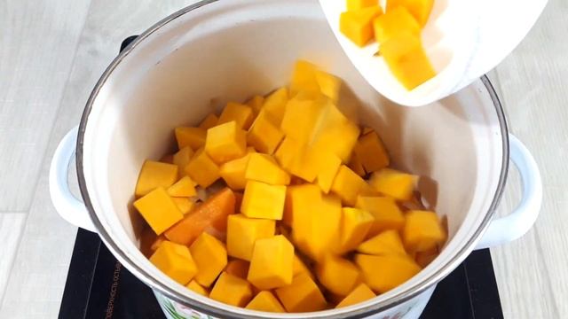 Тыквенный суп пюре. Потрясающий по вкусу суп пюре из тыквы. Тыквенный суп пюре классический рецепт смотреть онлайн