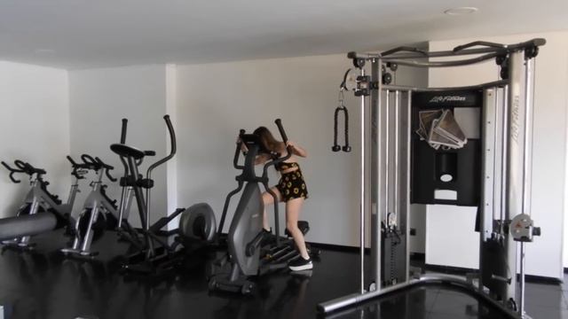 Abriendo mis REGALOS de PAPÁ NOEL 🎅 Sigo PISTAS para ENCONTRARLOS 🙉 || Bianki Place смотреть онлайн