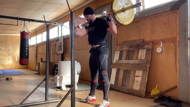 Присед 100кг на 100 раз за 1 подход/ Первая попытка / Mike O'Hearn's Challenge! смотреть онлайн