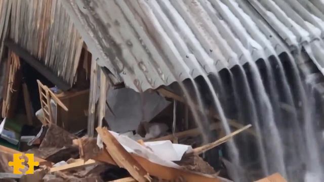 Сердце кровью обливается: За что так с ними? смотреть онлайн