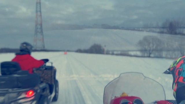 БУКСУЕМ ПО ПОЛЯМ НА КВАДРОЦИКЛАХ BRP и CFMOTO!!! // ТЕСТ ДРАЙВ СНЕГОХОДА BRP LYNX RANGER 550!!! смотреть онлайн