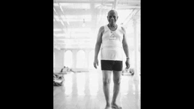 Shri K. Pattabhi Jois' Old Shala in 1999 смотреть онлайн