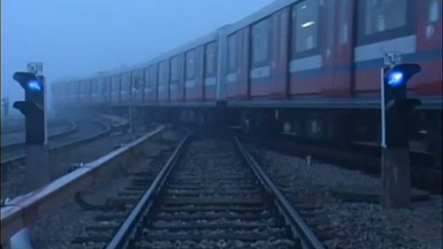 Russian Metro Wagonmash in Warsaw / The Red Army Choir смотреть онлайн