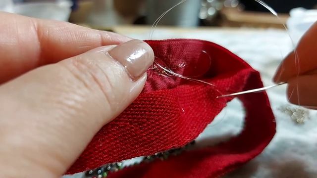 новогоднее колье-чокер на бархатной ленте с кулоном, кабашон из натуральных цветов в эпоксидке. смотреть онлайн