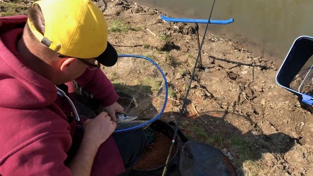 Рыбалка без Слов -Апрельский карась. смотреть онлайн