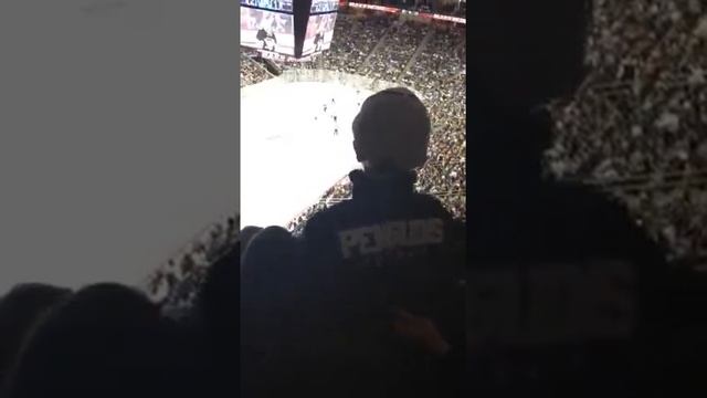 Little Dude Rocks Out at Pens Game смотреть онлайн