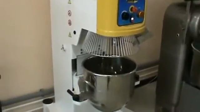 Кондитерский цех. I часть. С чего начать бизнес? Производство круассанов смотреть онлайн