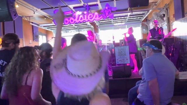 Marie Wise-Hawkins, Kelsey Roa, Stuart Montez, Stefan Kiran, Andres Roa смотреть онлайн