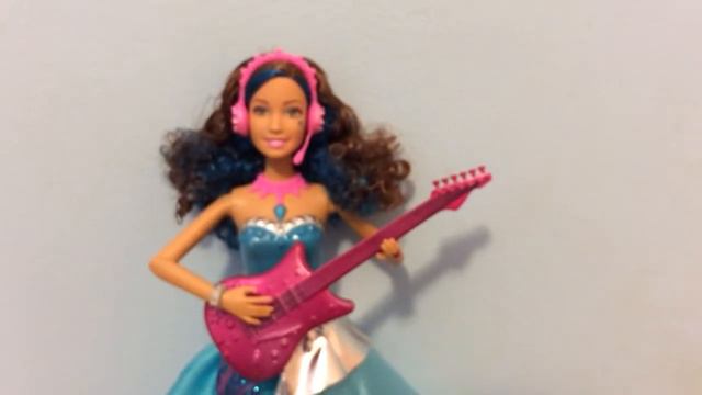Barbie Rock And Royals смотреть онлайн
