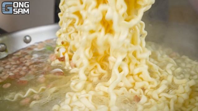 ASMR MUKBANG 짜파게티 & 치즈 통스팸 & 양념 치킨먹방! BLACK BEAN NOODLES & CHEESE SPAM & FRIED CHICKEN EATING SOUND смотреть онлайн