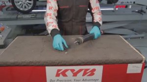 SUZUKI Swift lV, Swift III, Splash; OPEL Agila - REAR - Задние амортизаторы KYB установка