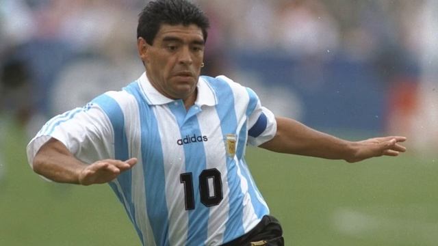 Умер Диего Марадона... смотреть онлайн