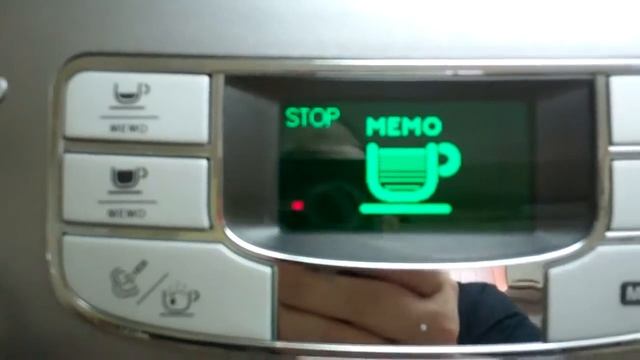 Produkttest Philips Kaffeevollautomat SAECO HD8752 Mit Intregiertem Milchansaugschlauch