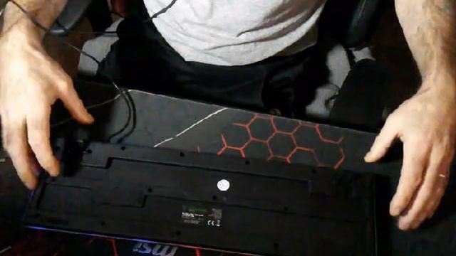 unboxing du clavier battletron de chez action смотреть онлайн