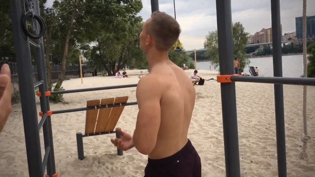 СМОЖЕШЬ ЭТО СДЕЛАТЬ? ХАРДКОРНАЯ ТРЕНИРОВКА НА ПЛЯЖЕ смотреть онлайн