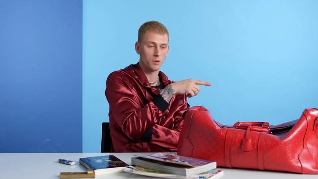Inside Megan Fox's Relationship With MGK's Daughter Casie смотреть онлайн