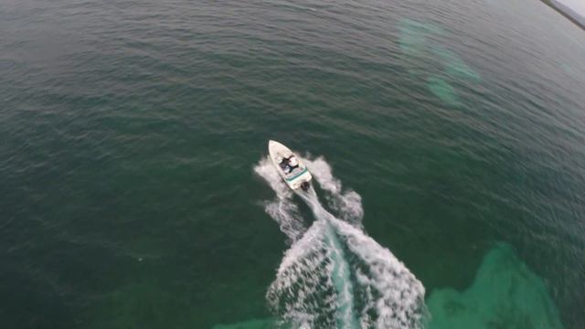 Evening Flight With the Splash Drone смотреть онлайн
