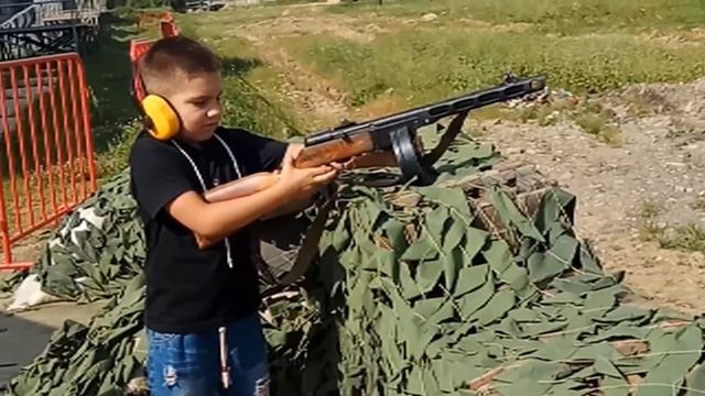 Оружие победы! Стреляю из настоящего пистолета пулемета