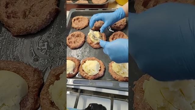 Стожки из фарша и картофельного пюре ? смотреть онлайн