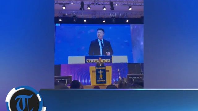 “Soal agama kita toleran, kalo soal takjil kita duluan,” Guyonan Pendeta Marcel Saerang Untuk Jemaa смотреть онлайн