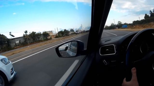 Volkswagen Polo 1.6 Tdi vs Polo 1.2 Tsi -2 смотреть онлайн
