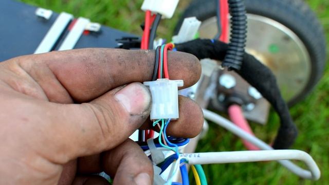 Электросамокат из гироскутера своими руками. Бета версия смотреть онлайн