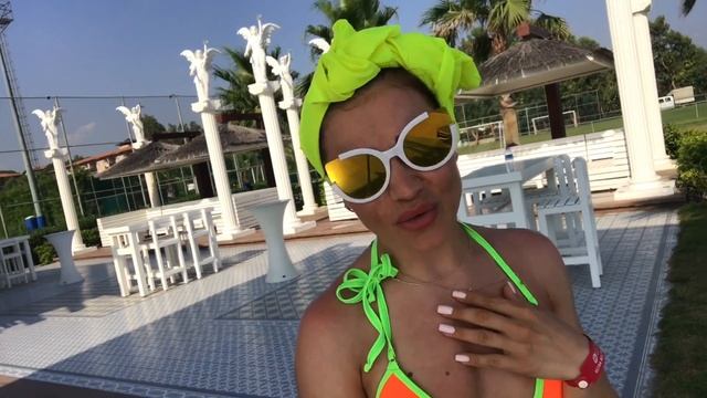 ЕВГЕНИКА читает стихи про деньги поэт Мария Жданова смотреть онлайн