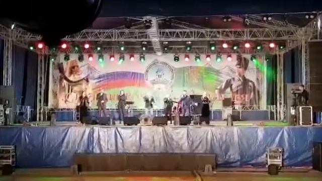 Миром правит Любовь Эстрадный ансамбль "Оштен" смотреть онлайн