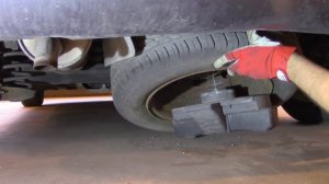 Where to find and how to remove the SPARE WHEEL - Peugeot 307 SW (2005)