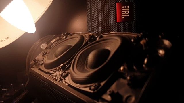 Jbl xtreme 1 Xlr 100% LFM bass test смотреть онлайн