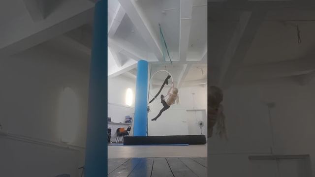 Тренировки. ВОЗДУШНОЕ КОЛЬЦО. смотреть онлайн