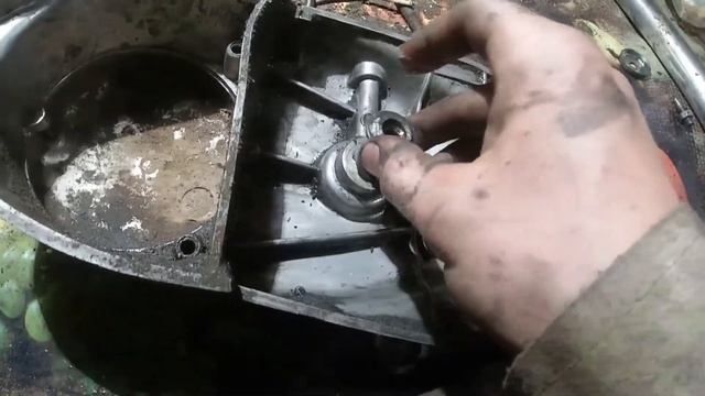 Обслуживание цепи привода колеса, выжима сцепления. смотреть онлайн