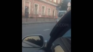 Обнаженная девушка катается в Калуге