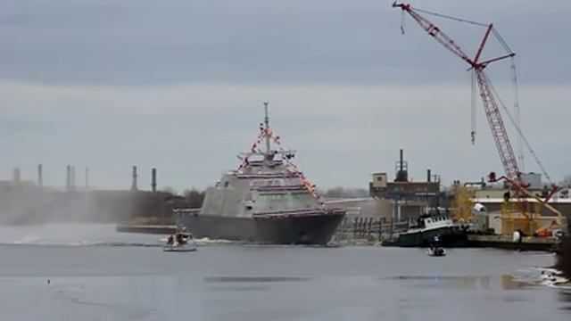 Безумный спуск корабля на воду смотреть онлайн