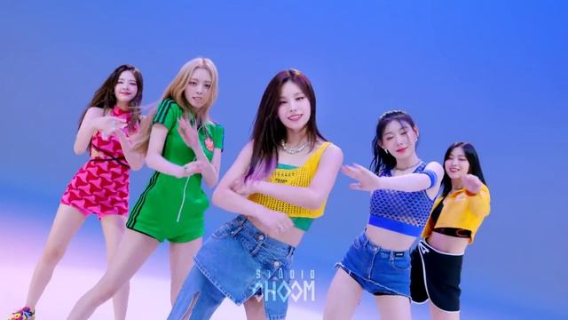 [BE ORIGINAL] ITZY(있지) 'SNEAKERS' (4K) смотреть онлайн