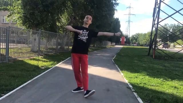 Рубрика «Заряжайся дома» Антон Куборский «Разбор комбинаций из народного танца» смотреть онлайн