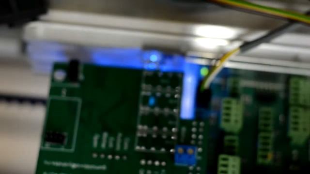 Настройка параметров и управление приводом GEZE DCU1-NT по WiFi смотреть онлайн