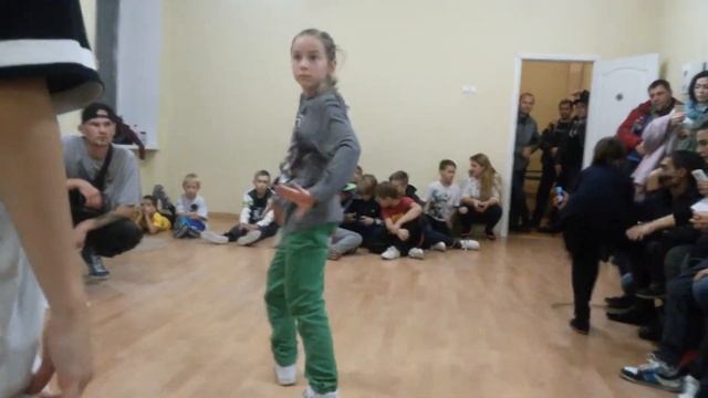 HAVIN' FUNK DS. Соня Скачек aka Sofy/Ксюша Атаманенко aka Ksyusha на SOM Battle. 28.11.17 смотреть онлайн