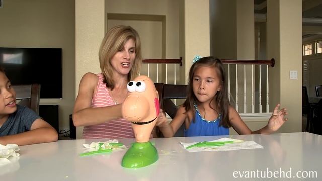 FAMILY GAME NIGHT EXPLOSION!!! 1 Hour of Fun Family Games! [SUPER SIZE ME WEEK] смотреть онлайн