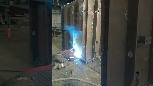 Сварка металлоконструкций (полуавтоматическая сварка в среде защитных газов) смотреть онлайн