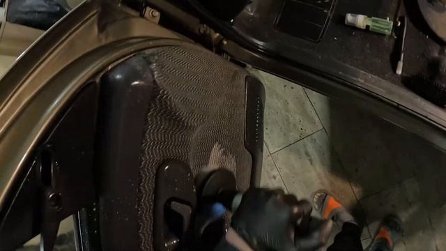 ПОЛНАЯ ХИМЧИСТКА САЛОНА СВОИМИ РУКАМИ | ВАЗ 2110 СОХРАНИЛСЯ В ИДЕАЛЕ СПУСТЯ 21 ГОД смотреть онлайн
