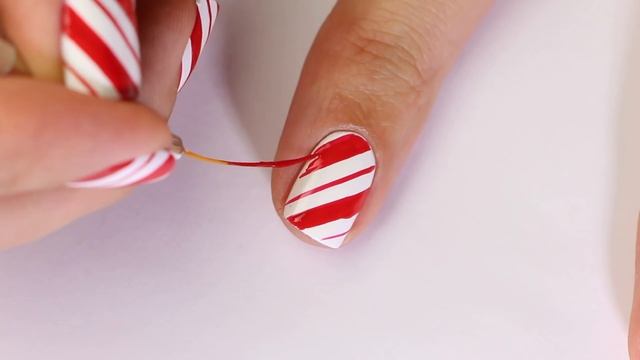 Новогодний маникюр "Candy cane" | Perfect Christmas & New Year nails DIY смотреть онлайн
