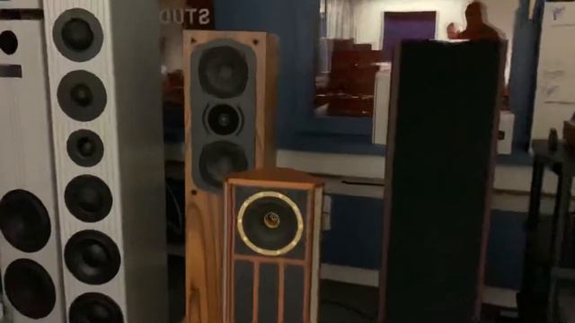 Tannoy Autograph Mini in Action смотреть онлайн
