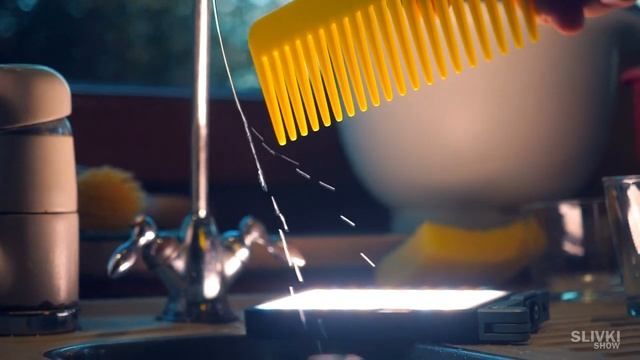 КАК ИЗ ОДНОЙ ФОТОГРАФИИ СДЕЛАТЬ ДВЕ! смотреть онлайн