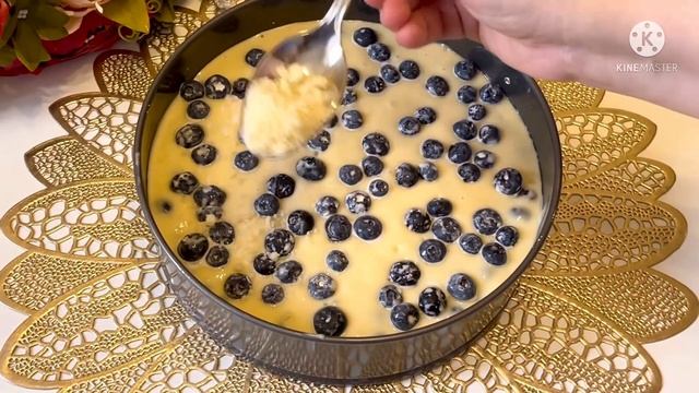 Пироги с вишней и изюмом