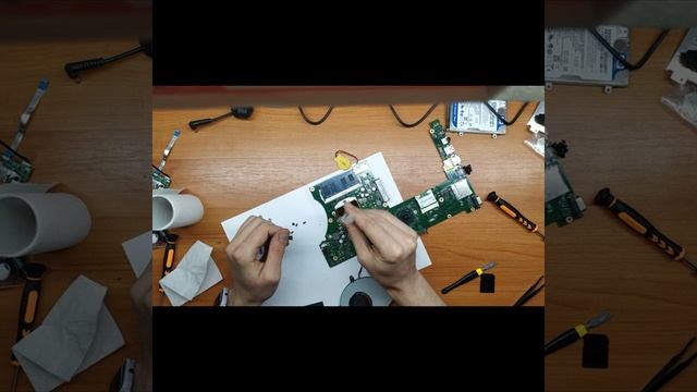 Разбор и профилактика ноутбука ASUS X501A смотреть онлайн