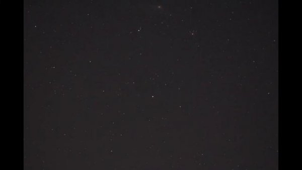 Ночной таймлапс Туманности Андромеды и Млечного Пути на даче под музыку Unicom Heads-Wolf Moon.