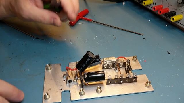 EV 013 - TubeTech - Monoblock Quad Amp Build Part4 смотреть онлайн