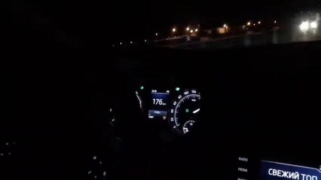 Skoda Octavia st1 vs Toyota Camry 3.5 v6 смотреть онлайн