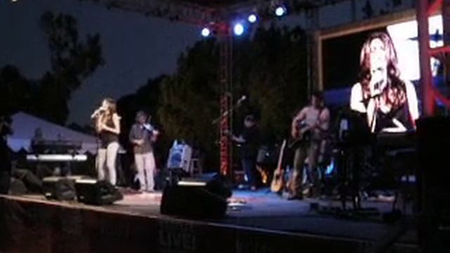 Band From TV With Teri Hatcher